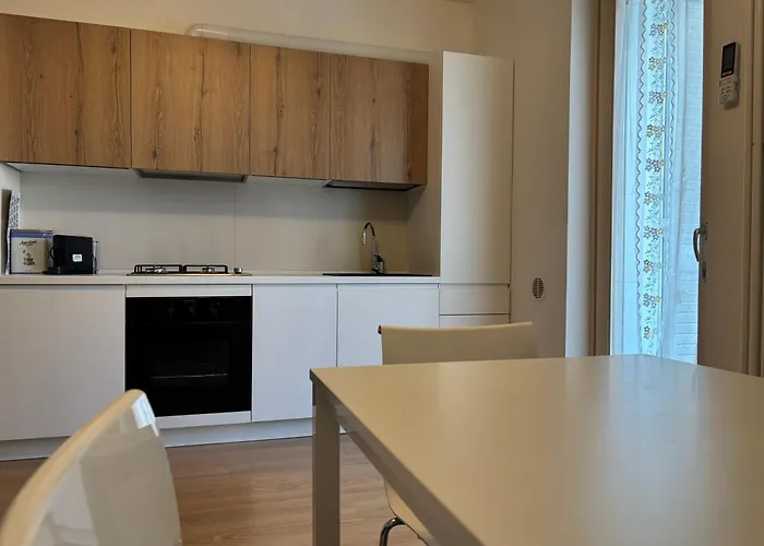 Residenze Planet- Bilocale Piano Terra - Premium 別荘 ジュリアノーヴァ